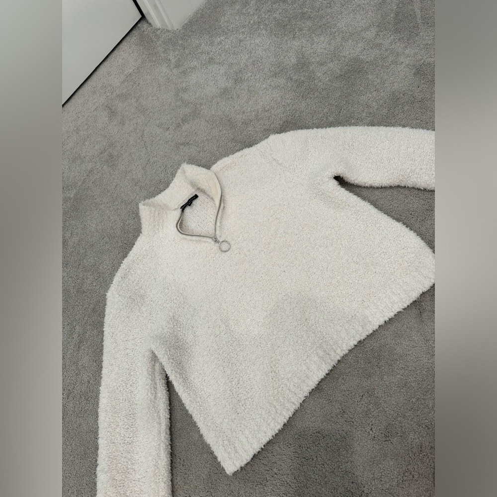 Kendall & Kylie sweatshirt